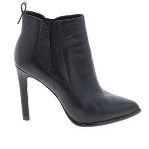 Kendal & Kylie Cara boot